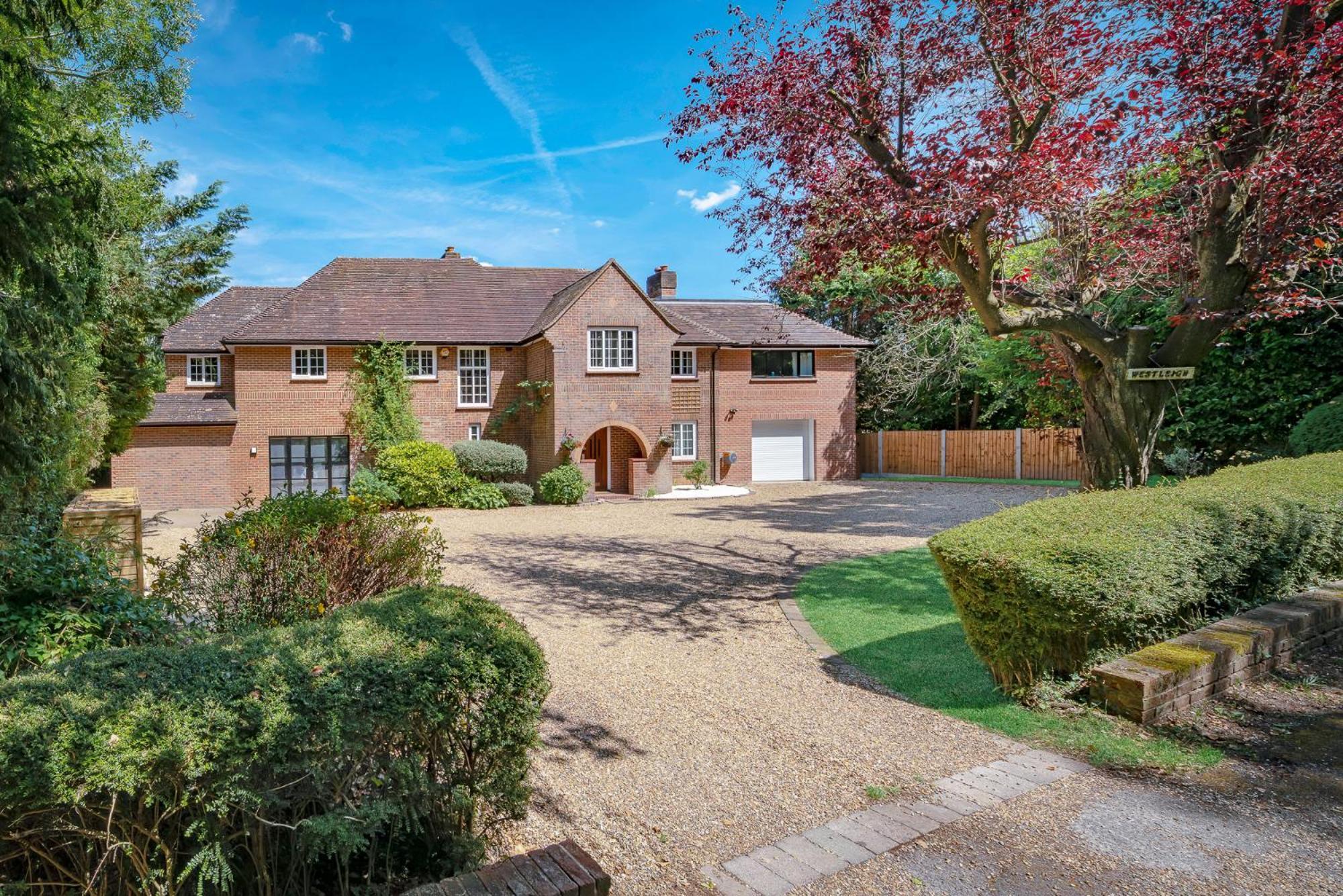 Westleigh Hotel Ashtead Exterior photo